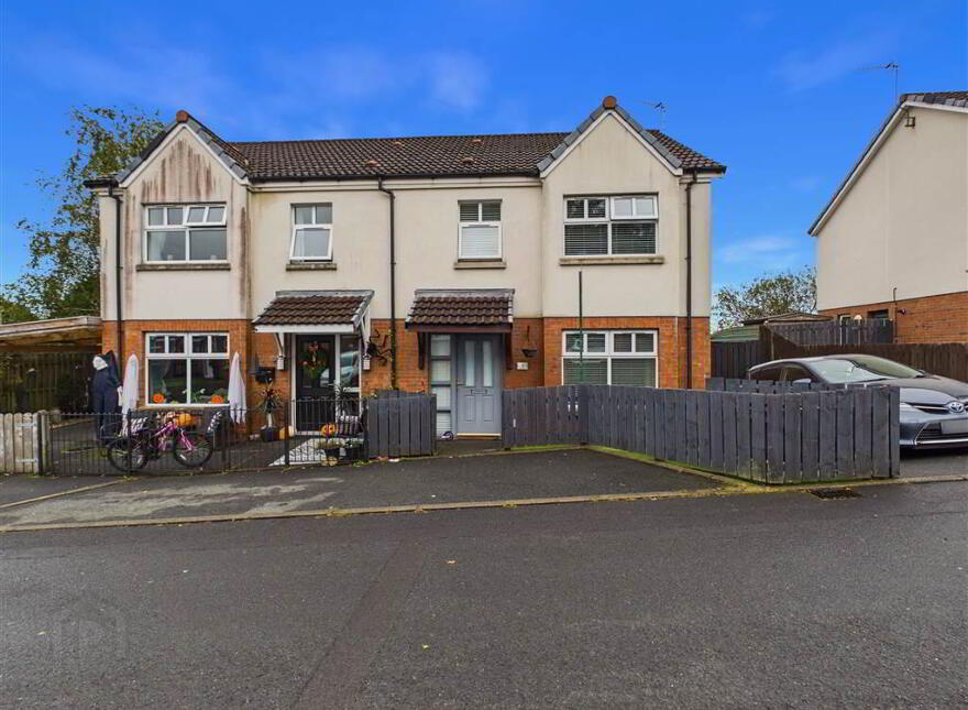 3 Foxes Glen, Dunmurry, Belfast, BT17 0WF