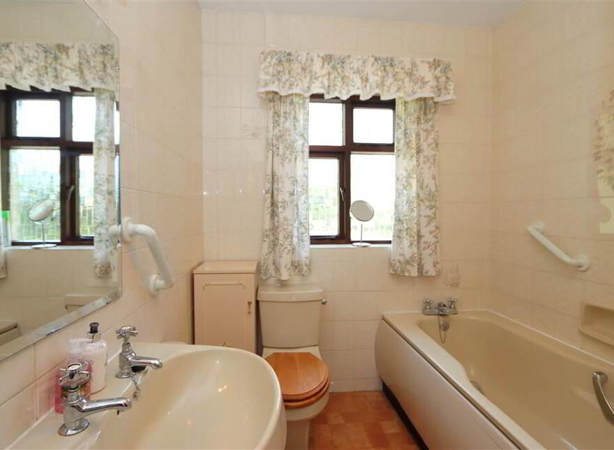 91 Comber Road, Killinchy, BT23 6PF