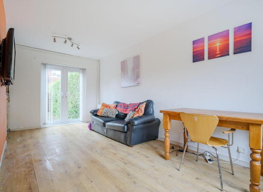 15 Knocknagoney Gardens, Belfast, BT4 2QA