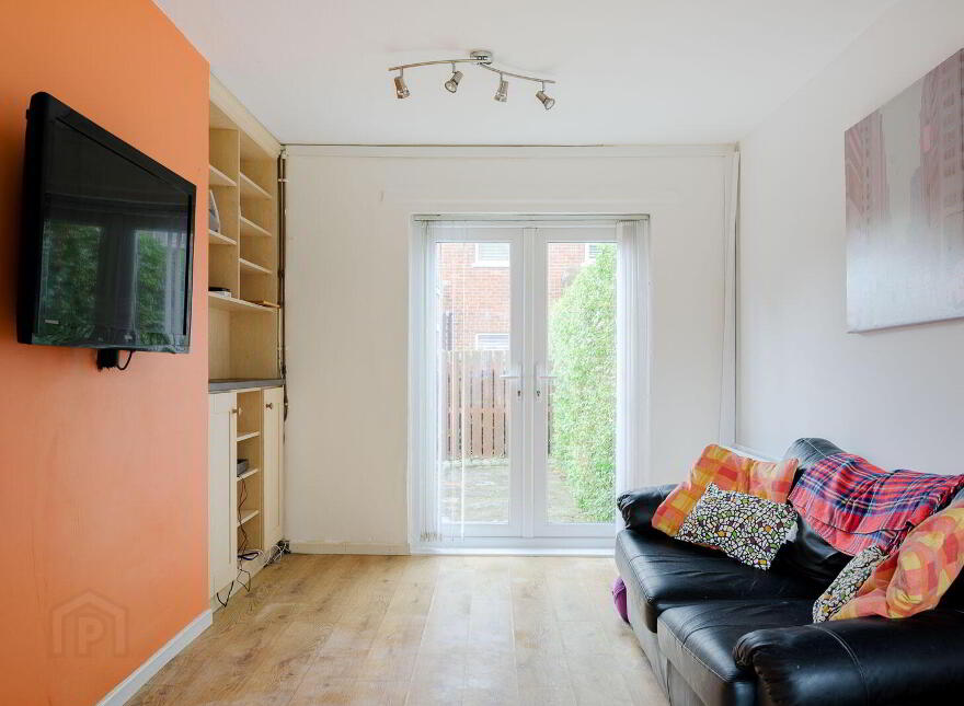 15 Knocknagoney Gardens, Belfast, BT4 2QA