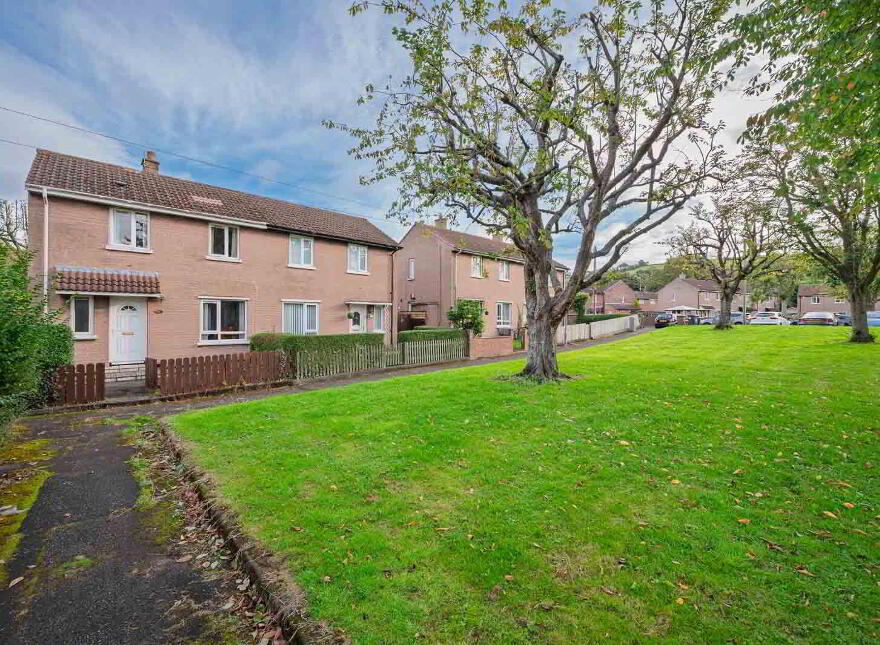 15 Knocknagoney Gardens, Belfast, BT4 2QA