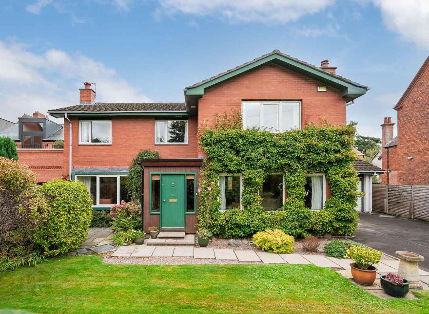 11B Knockdene Park North, Belfast, BT5 7AA
