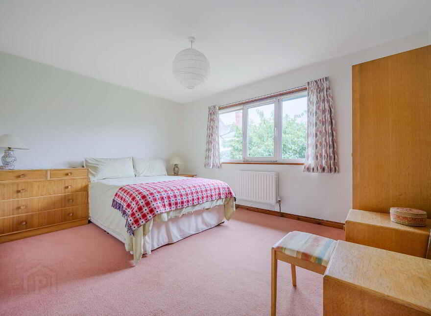 11B Knockdene Park North, Belfast, BT5 7AA
