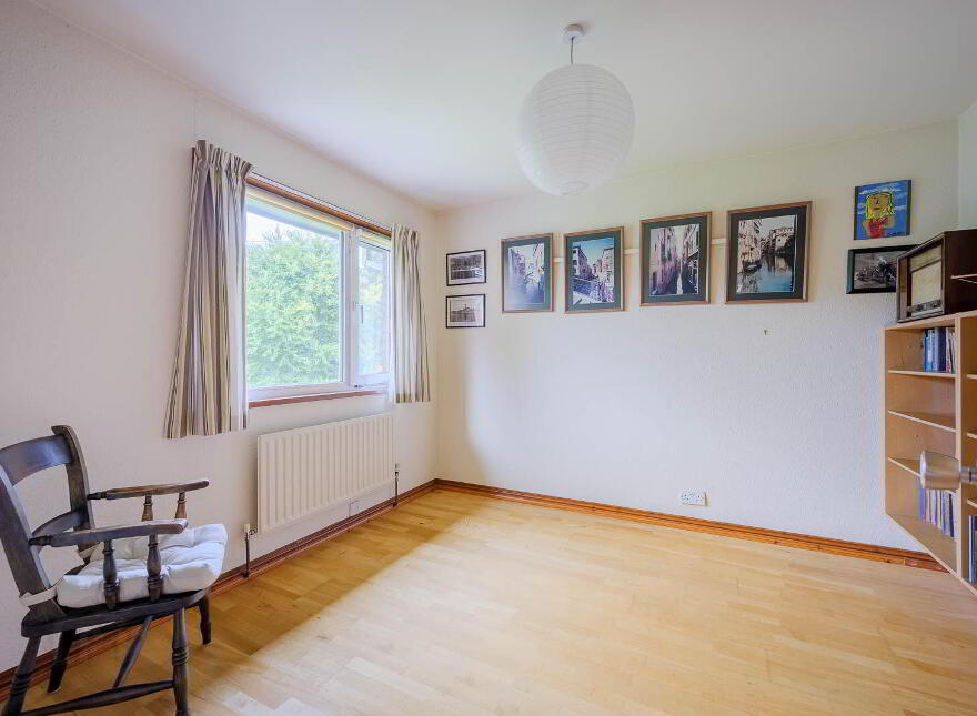 11B Knockdene Park North, Belfast, BT5 7AA