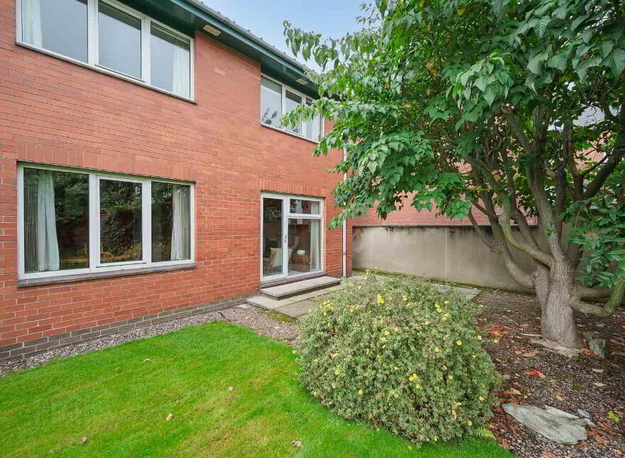 11B Knockdene Park North, Belfast, BT5 7AA