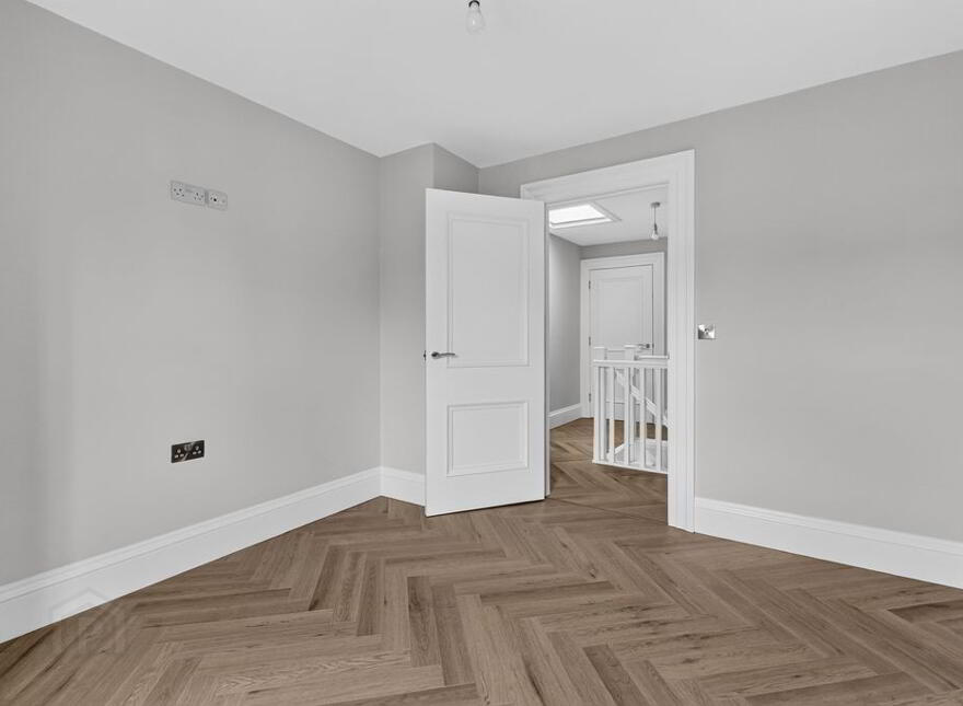 4 Willesden Park, Stranmillis, Belfast, BT9 5GX