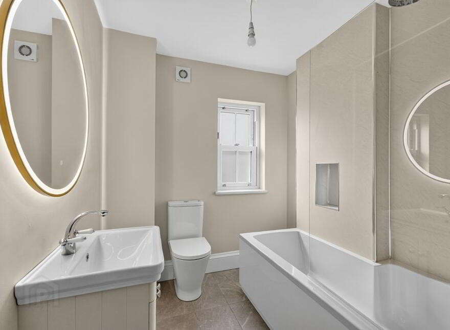 4 Willesden Park, Stranmillis, Belfast, BT9 5GX