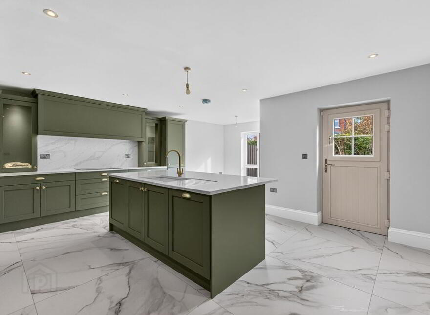 4 Willesden Park, Stranmillis, Belfast, BT9 5GX