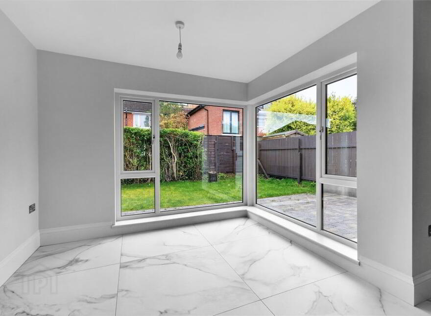 4 Willesden Park, Stranmillis, Belfast, BT9 5GX