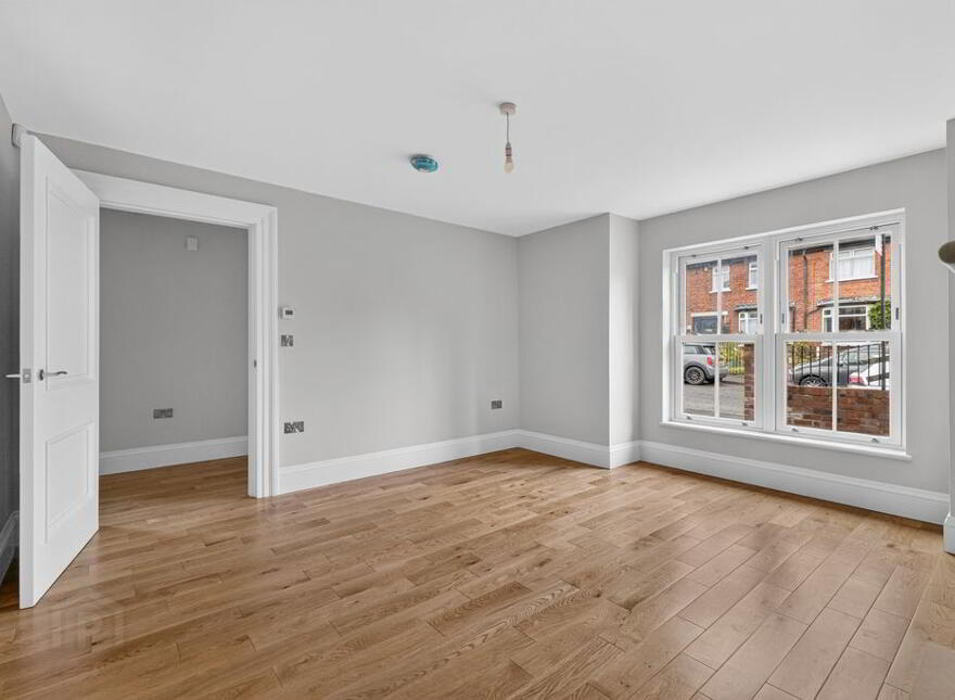 4 Willesden Park, Stranmillis, Belfast, BT9 5GX