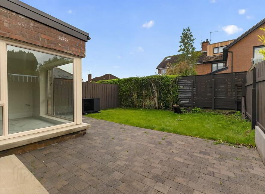4 Willesden Park, Stranmillis, Belfast, BT9 5GX