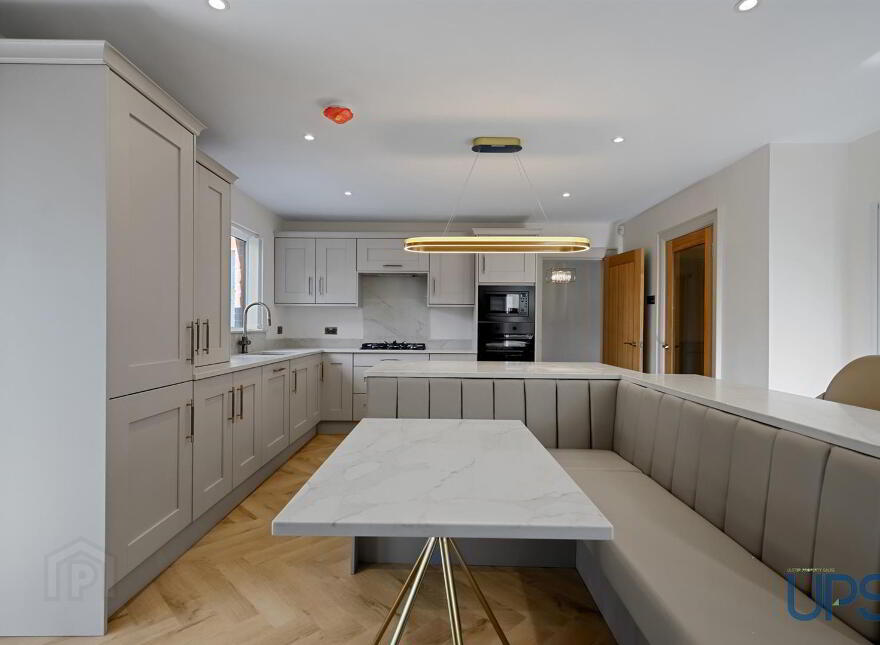 66 Hawthorn View, Glen Road, Belfast, BT17 0RN