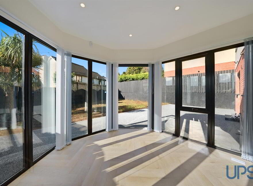 66 Hawthorn View, Glen Road, Belfast, BT17 0RN