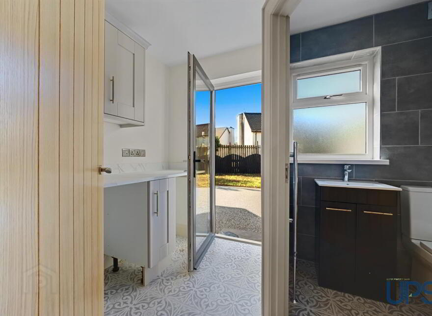 66 Hawthorn View, Glen Road, Belfast, BT17 0RN