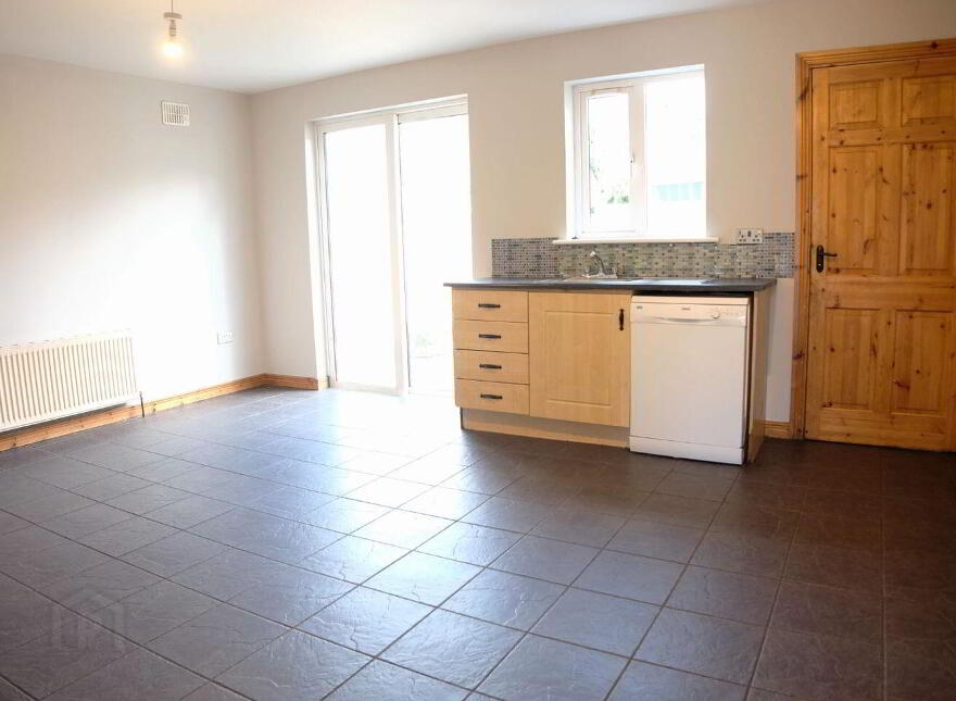 11 Danesfort Drive, Loughrea, H62ND26