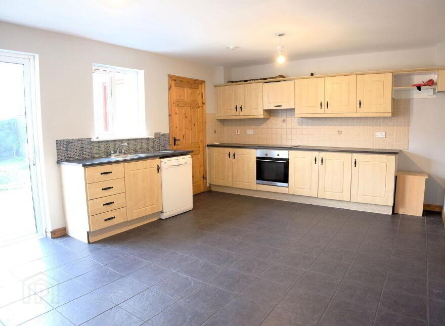 11 Danesfort Drive, Loughrea, H62ND26