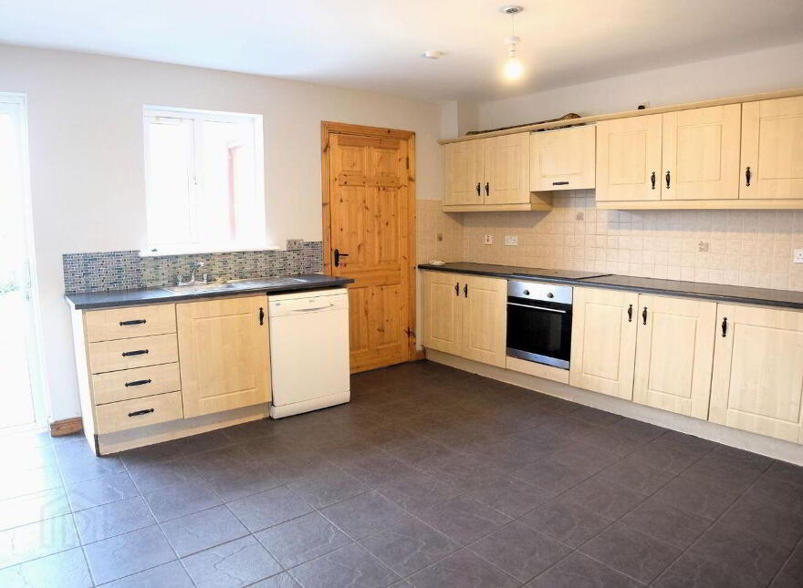 11 Danesfort Drive, Loughrea, H62ND26