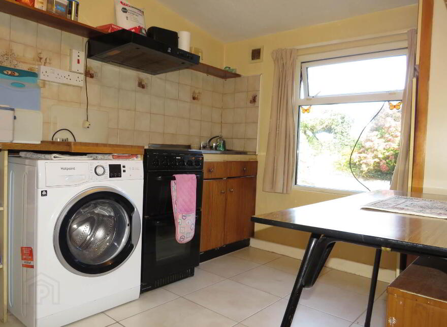 Ballinakill East, Newtownshandrum, Charleville, P56W528