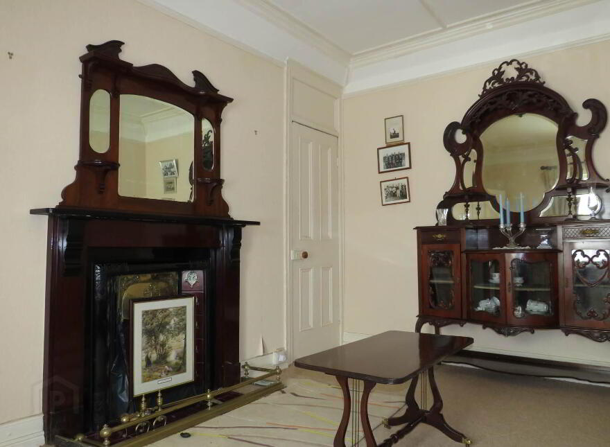 Ballinakill East, Newtownshandrum, Charleville, P56W528
