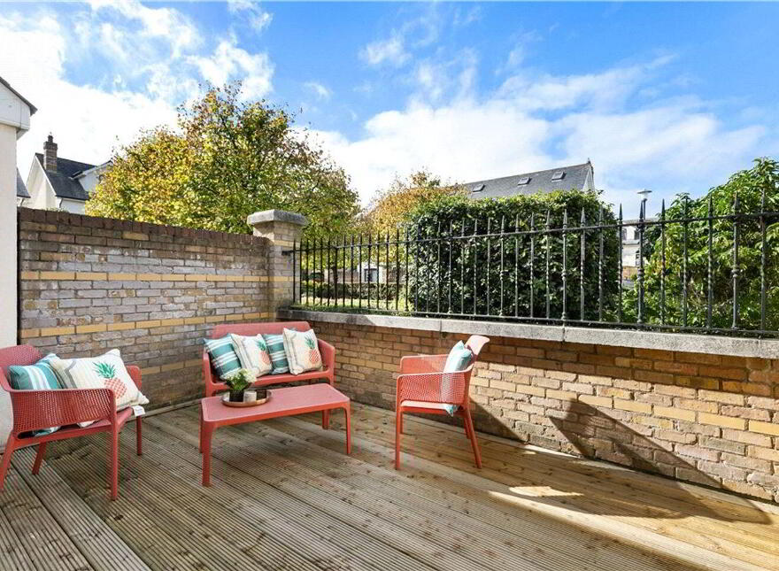 37 Elton Court, Castlepark Road, Sandycove, A96FP95
