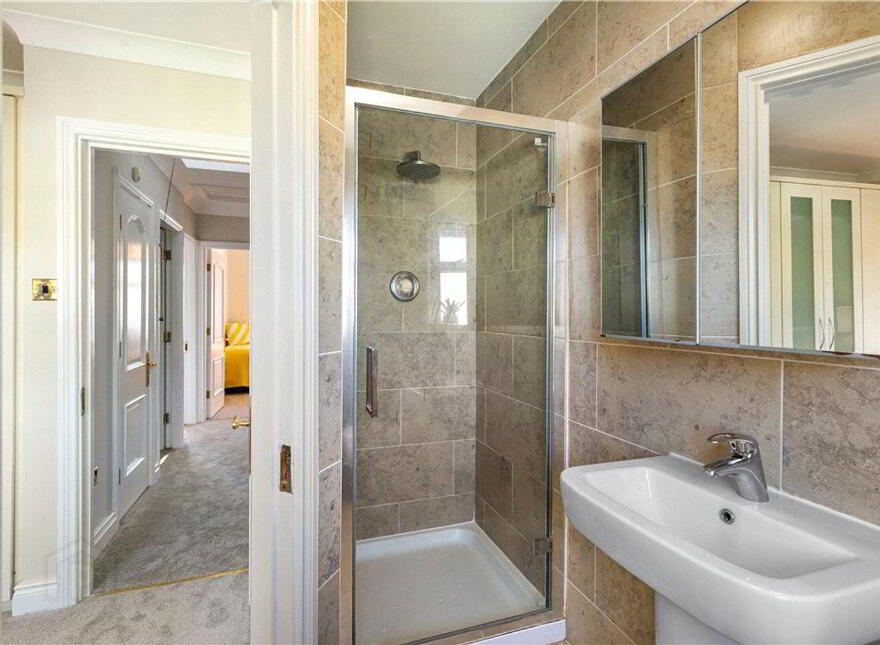 37 Elton Court, Castlepark Road, Sandycove, A96FP95