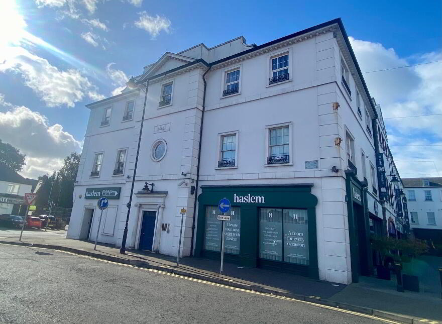 65, Lisburn Square, Lisburn, BT28 1TS