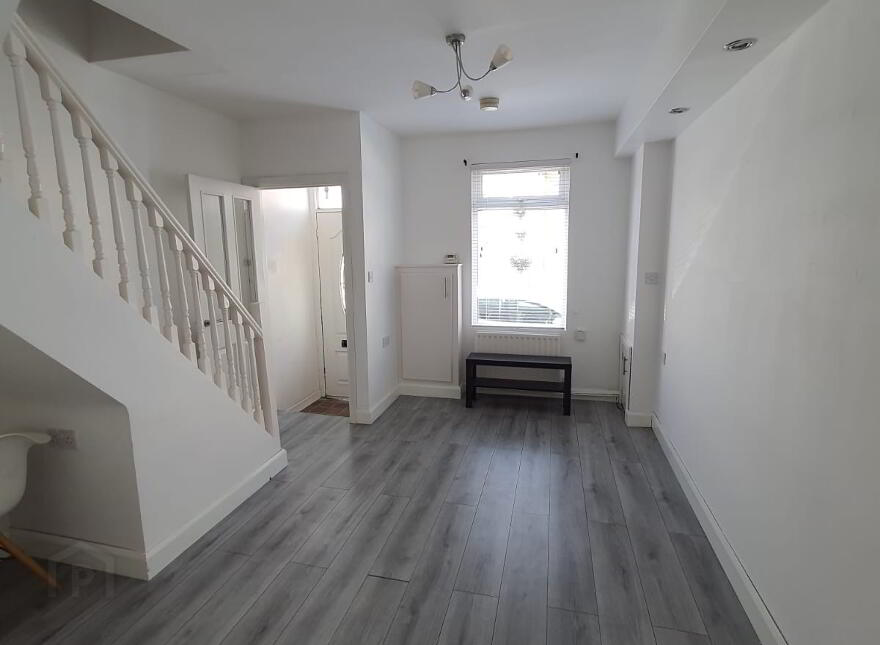 31 Fort Street, Springfield Rd, Belfast, BT12 7BH