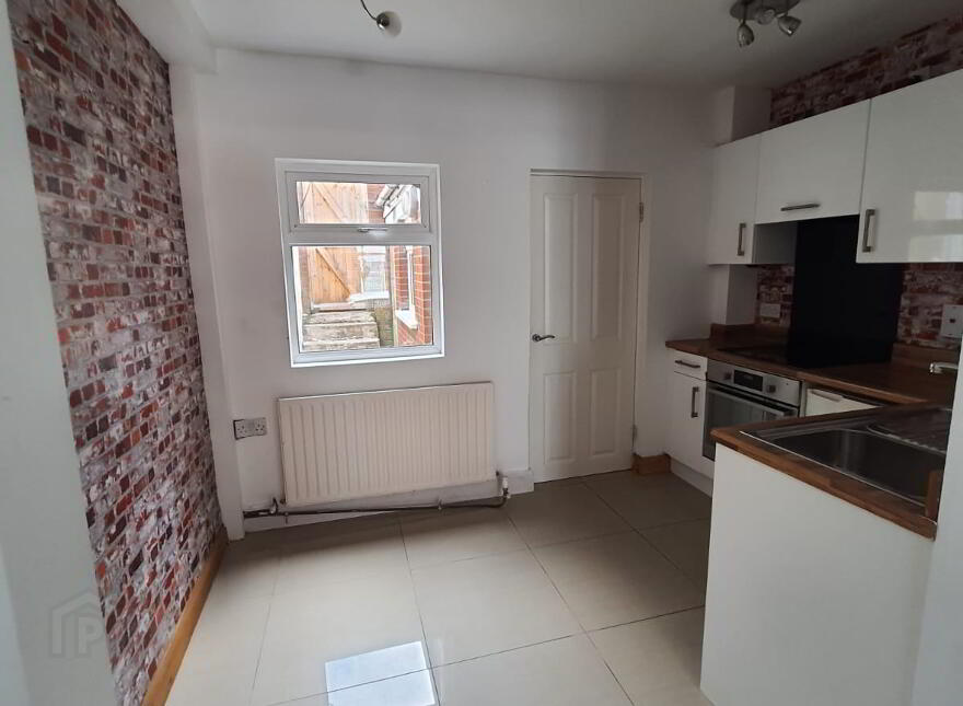 31 Fort Street, Springfield Rd, Belfast, BT12 7BH