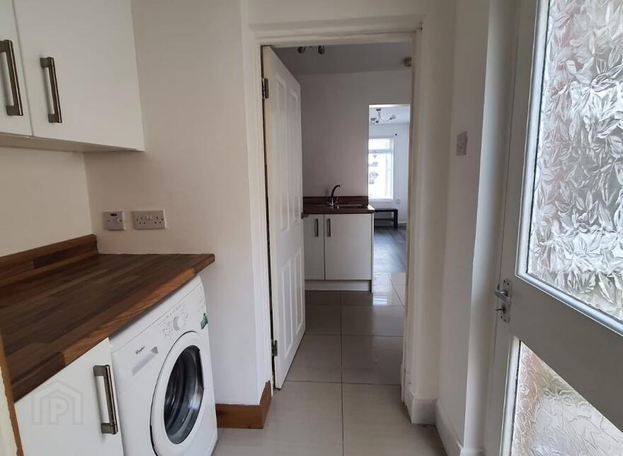31 Fort Street, Springfield Rd, Belfast, BT12 7BH