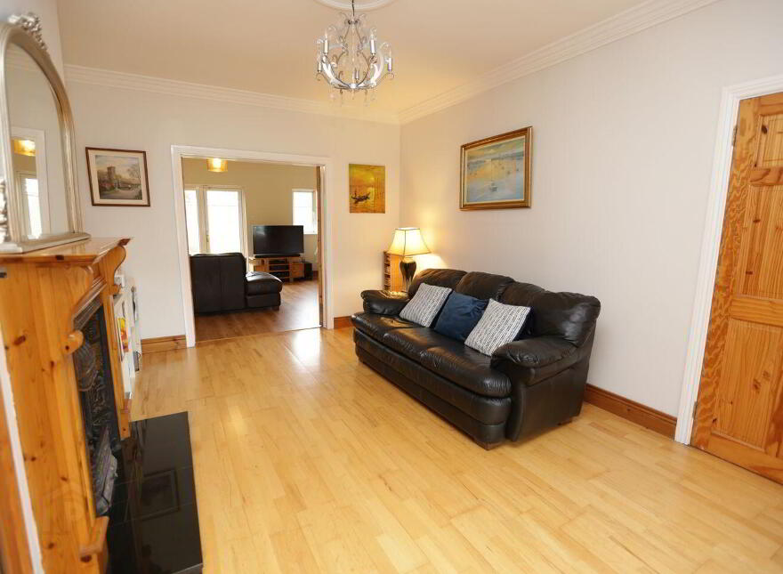 11 The Lawn, Sevitt Hall, Bettystown, A92A0E4