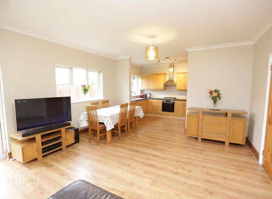 11 The Lawn, Sevitt Hall, Bettystown, A92A0E4
