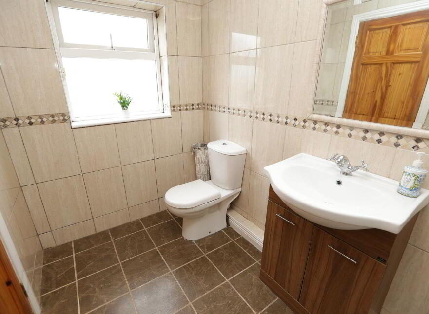 11 The Lawn, Sevitt Hall, Bettystown, A92A0E4