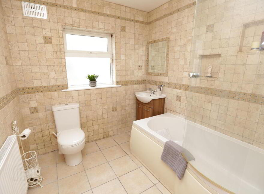 11 The Lawn, Sevitt Hall, Bettystown, A92A0E4