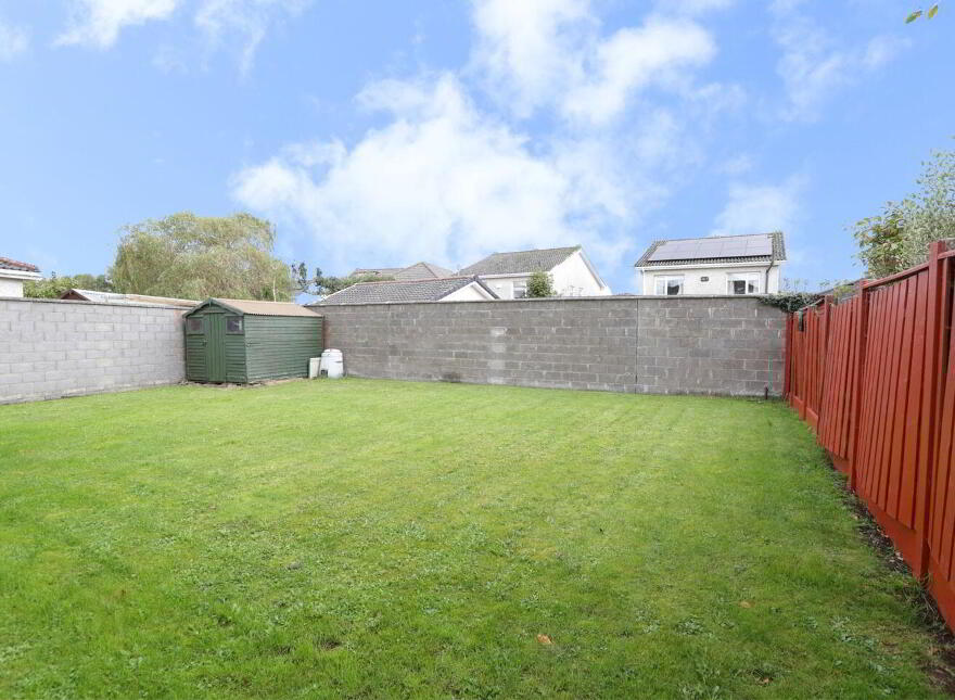 11 The Lawn, Sevitt Hall, Bettystown, A92A0E4