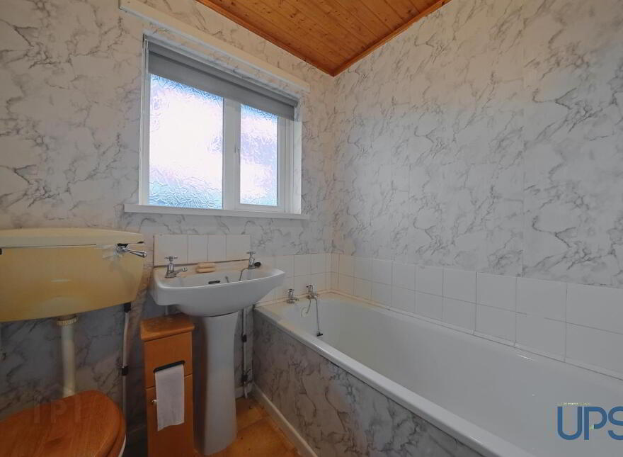 21 Edenmore Drive, Belfast, BT11 8LT