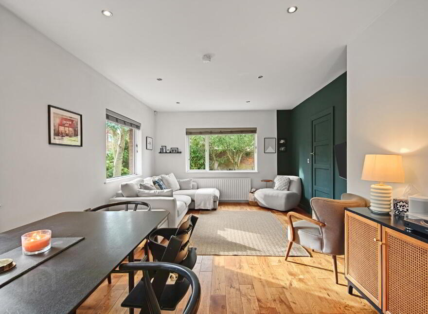 13 Knocknagoney Road, Holywood, BT18 9QU