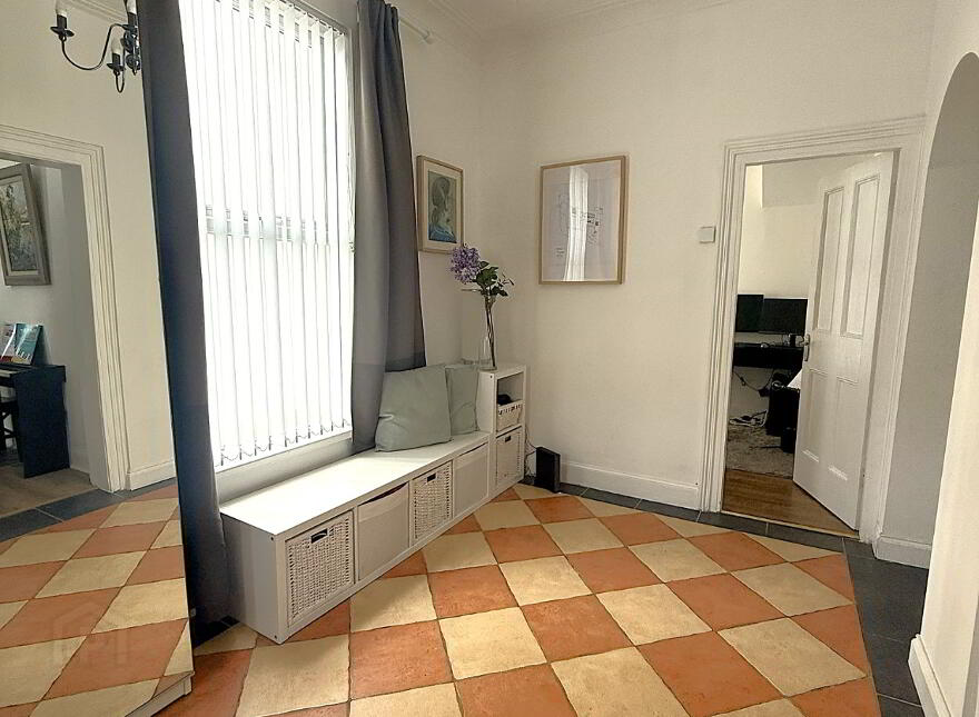 61 Antrim Road, Lisburn, BT28 3EB