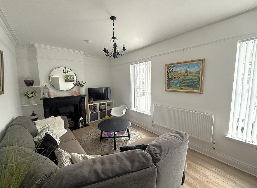 61 Antrim Road, Lisburn, BT28 3EB
