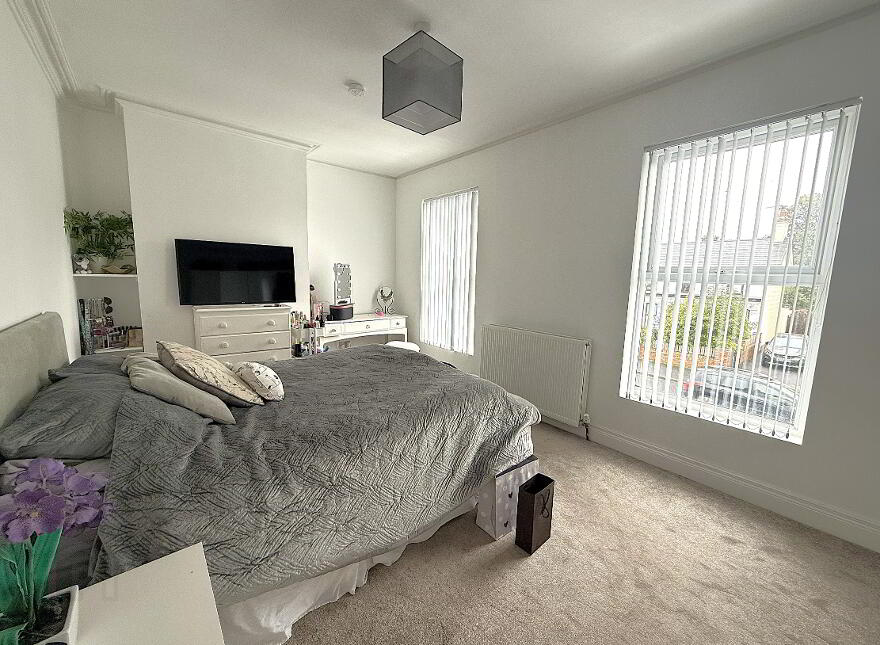 61 Antrim Road, Lisburn, BT28 3EB