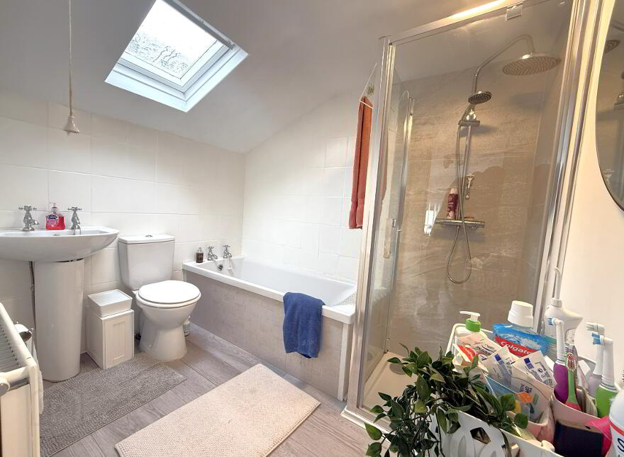 61 Antrim Road, Lisburn, BT28 3EB
