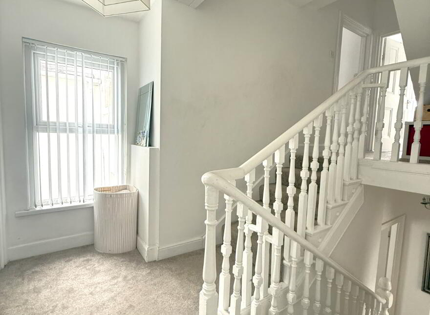 61 Antrim Road, Lisburn, BT28 3EB