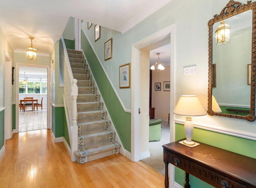 30 Cairn Hill, Westminster Road, Foxrock, Foxrock, D18R8X4