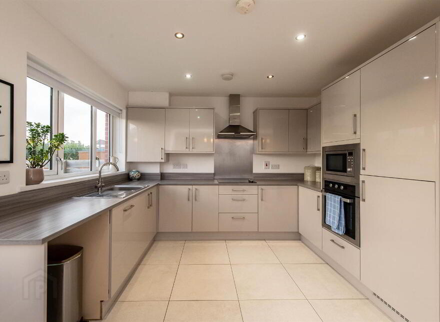1 Burn Brae Crescent, Banbridge, BT32 4FF