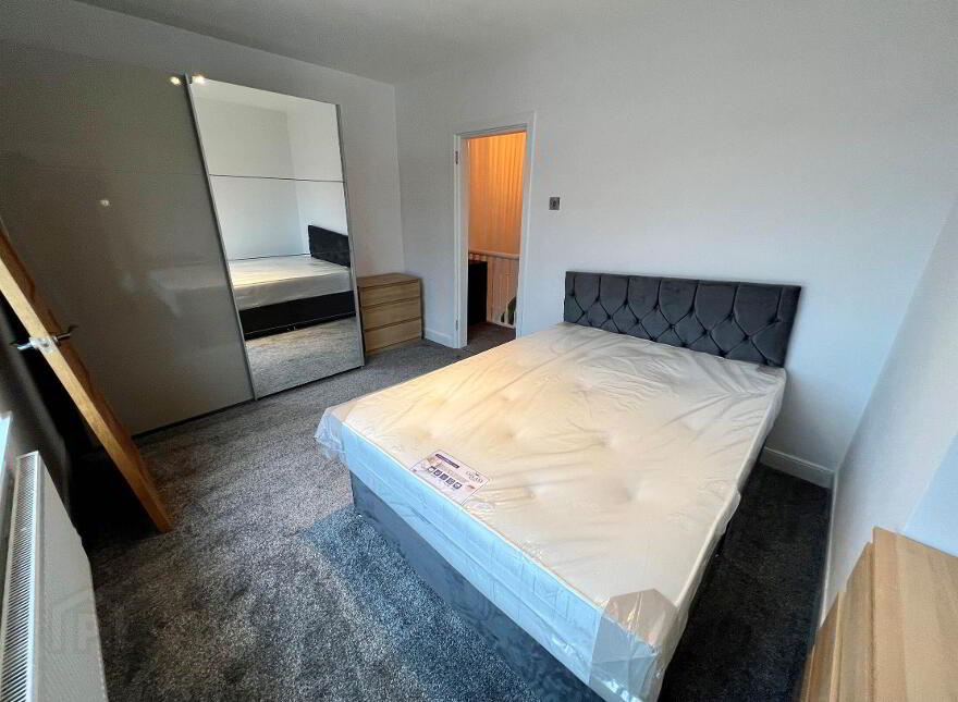 99 Loopland Park, Belfast, BT6 9DZ