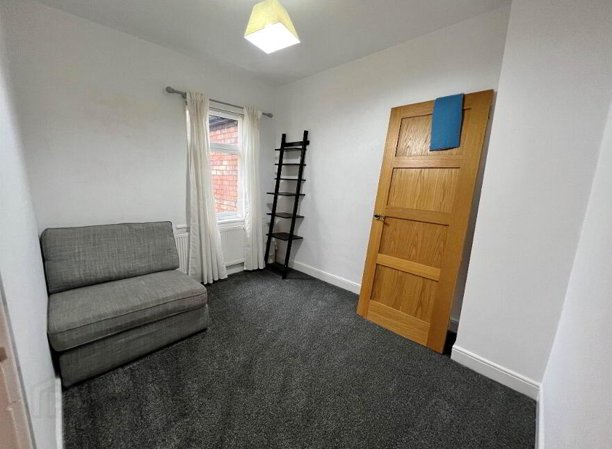 99 Loopland Park, Belfast, BT6 9DZ