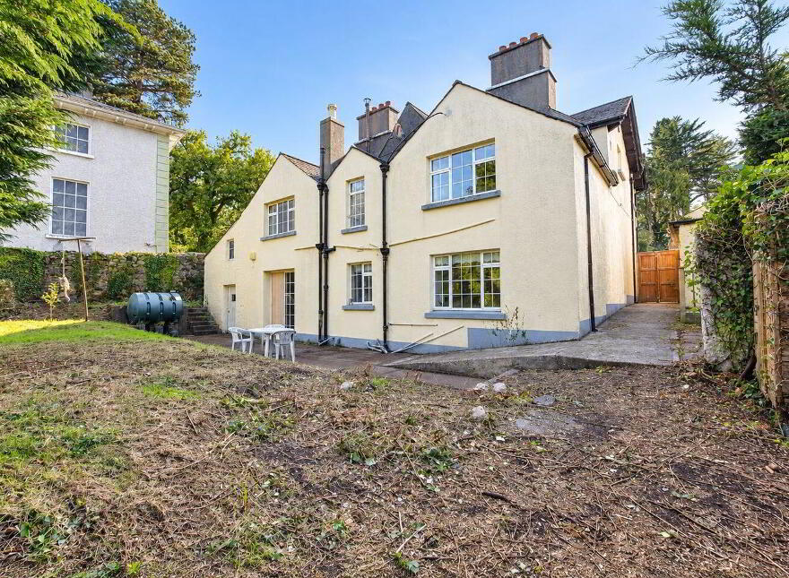 Cúram House, Church Hill, Enniskerry, A98N225