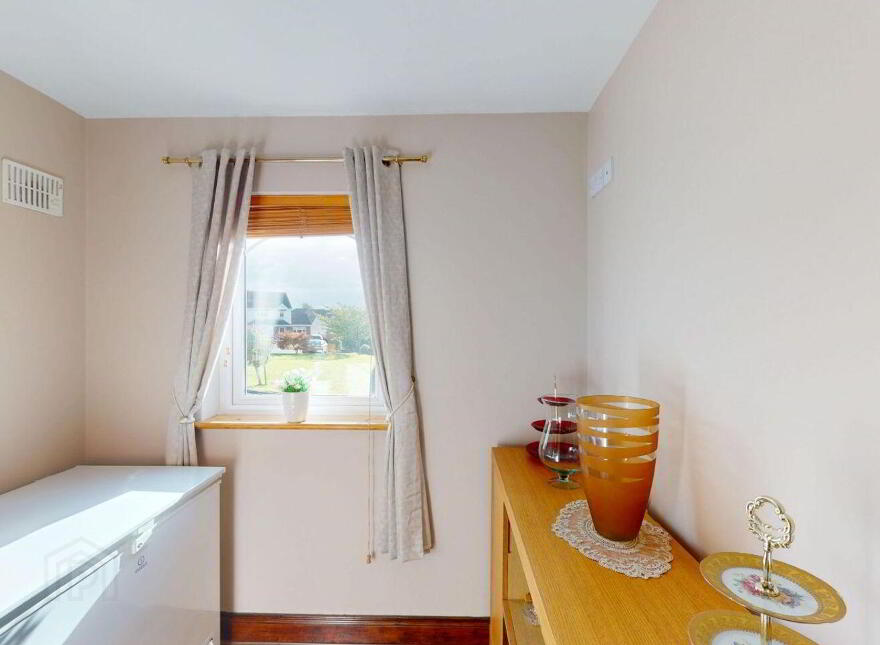 16 Cnoic Alainn, Cootehill, H16FY71