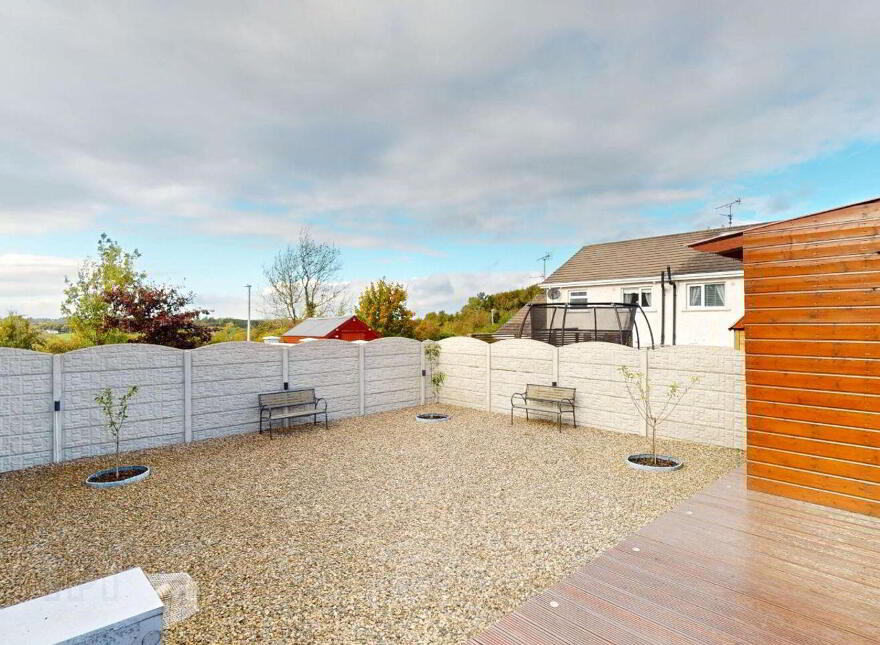 16 Cnoic Alainn, Cootehill, H16FY71