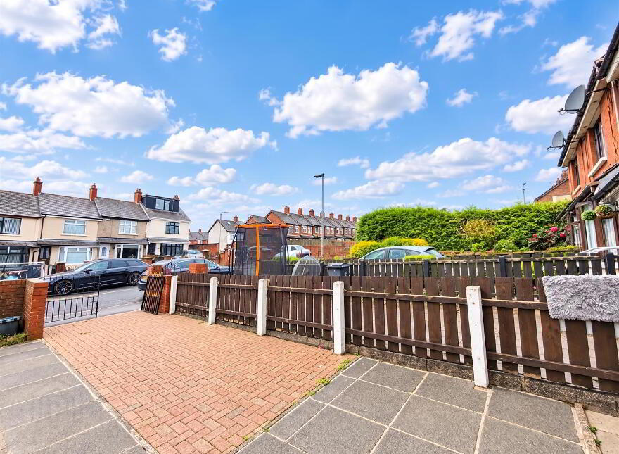 8 Highbury Gardens, Belfast, BT14 7LG