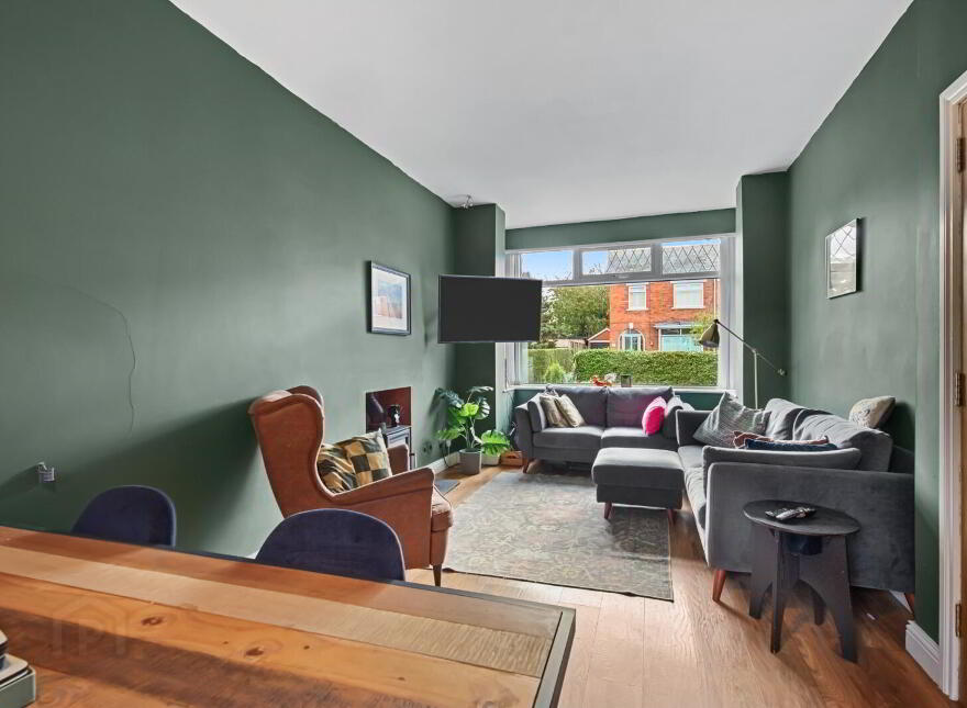 1 Blenheim Drive, Belfast, BT6 9GB